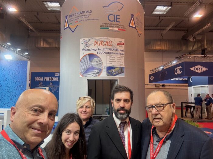 Ready for METPACK 2026: Meet CIE & MST CHEMICALS in Essen 1 CIE and MST CHEMICALS team members welcoming visitors at METPACK 2026 in Essen, Germany, at Hall 1 – Stand 1B15 during the international can industry exhibition.